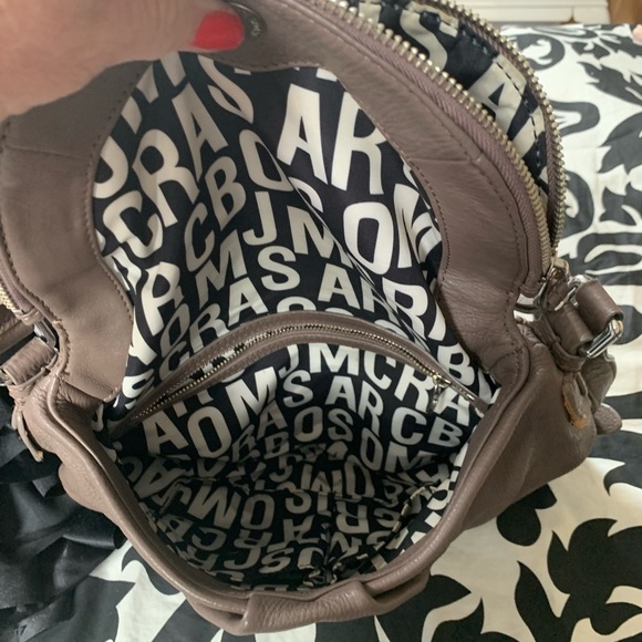 Marc Jacobs taupe crossbody bag - Picture 6 of 6